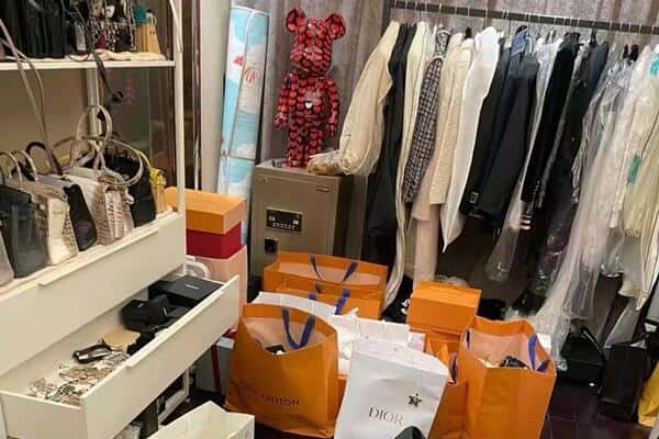 西安区回收一线品牌衣服